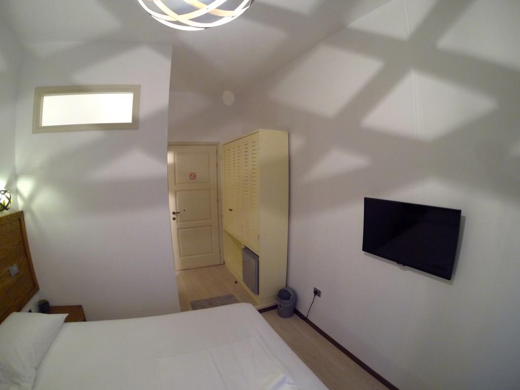 Guesthouse 1932 Himare Phòng bức ảnh