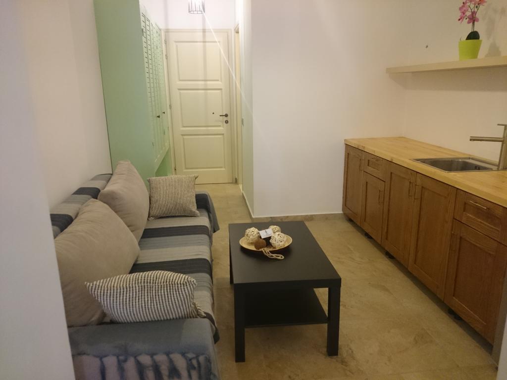 Guesthouse 1932 Himare Ngoại thất bức ảnh